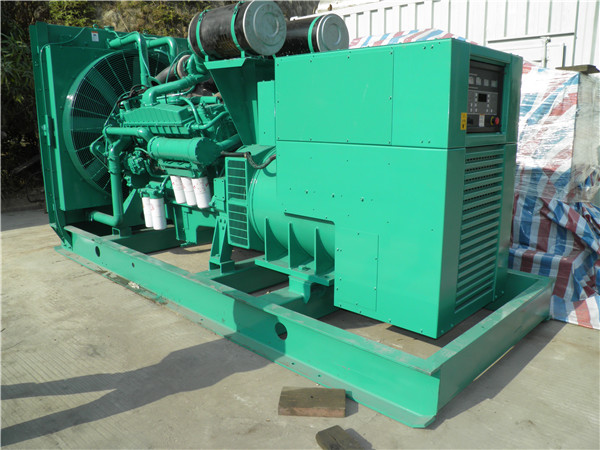 昌宁发电车出租-柴油发电机散热器怎样散热