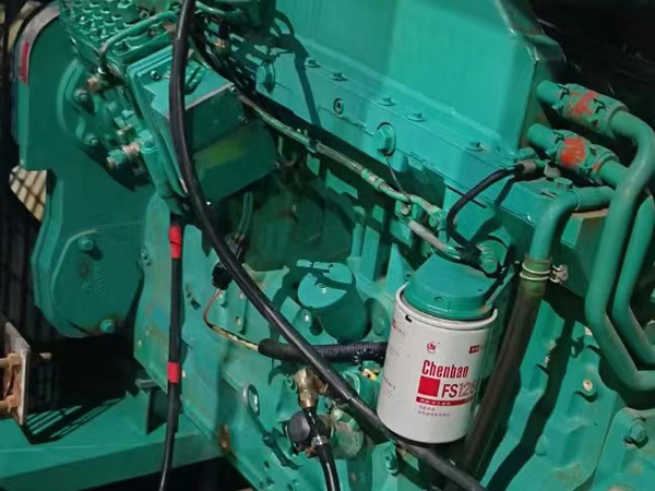 昌宁如何确定新的发电机组控制系统是否与原系统兼容？