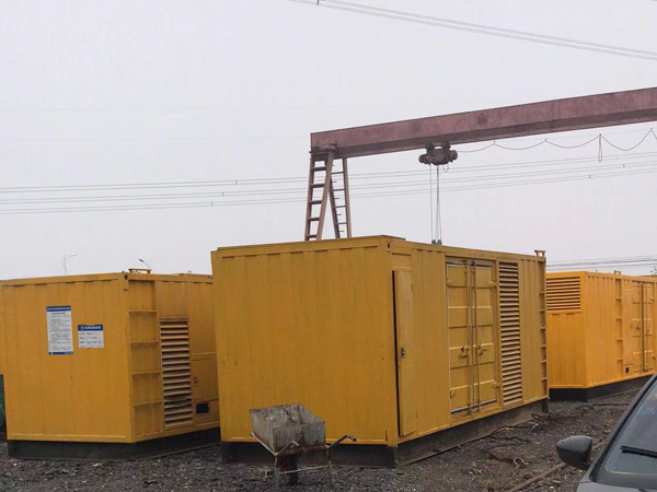 昌宁100kw柴油发电机组每小时油耗？